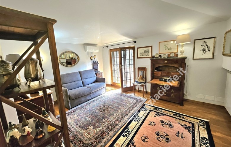 Villa singola in vendita a Massa