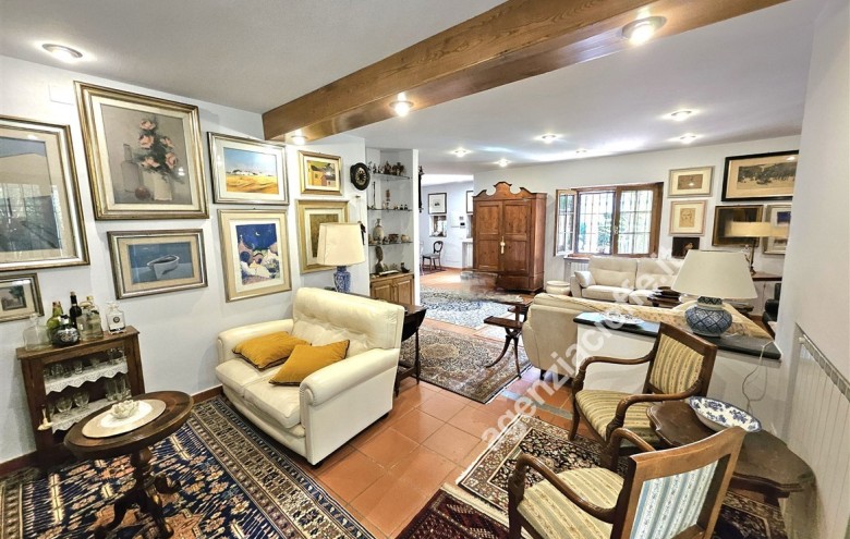 Villa singola in vendita a Massa