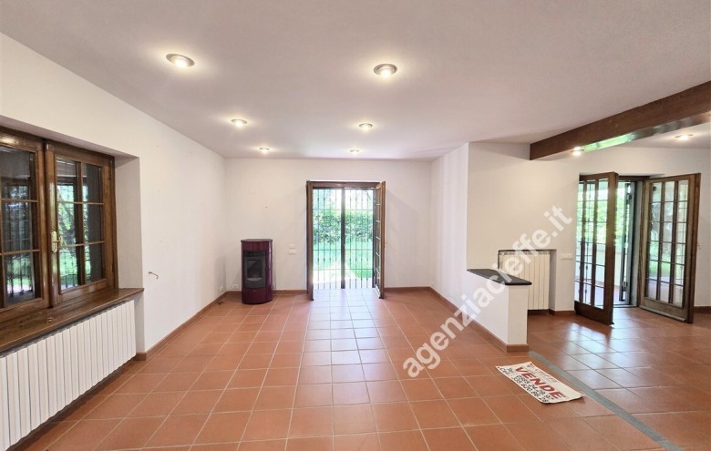 Villa singola in vendita a Massa