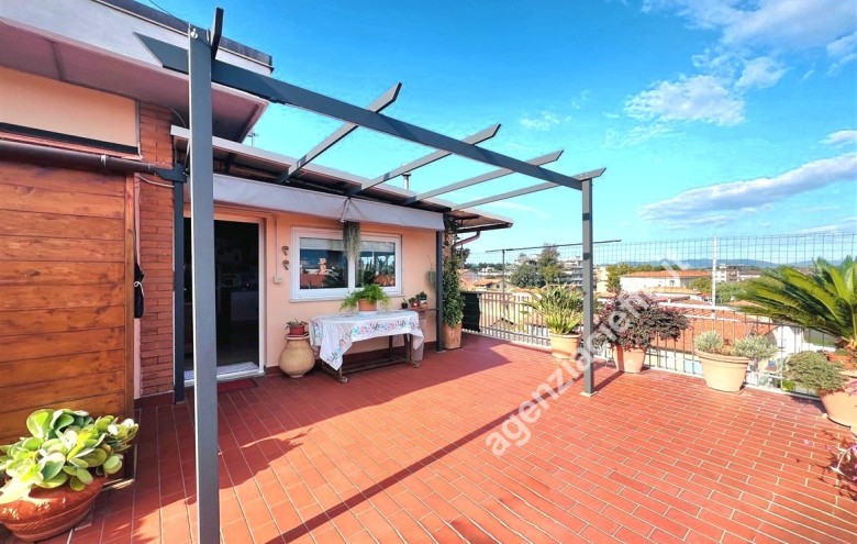 Attico in vendita a Massa