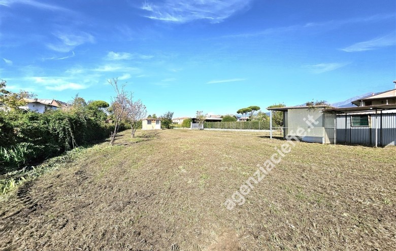 Terreno in vendita a Massa