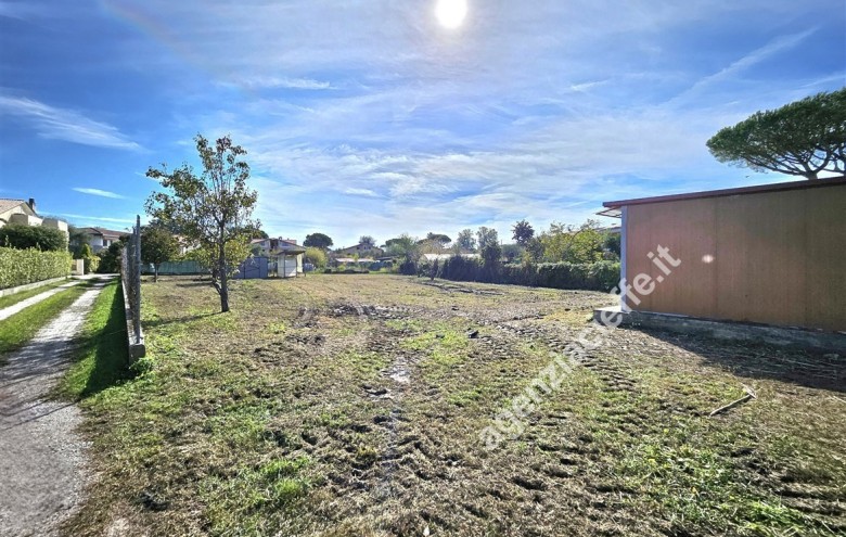 Terreno in vendita a Massa
