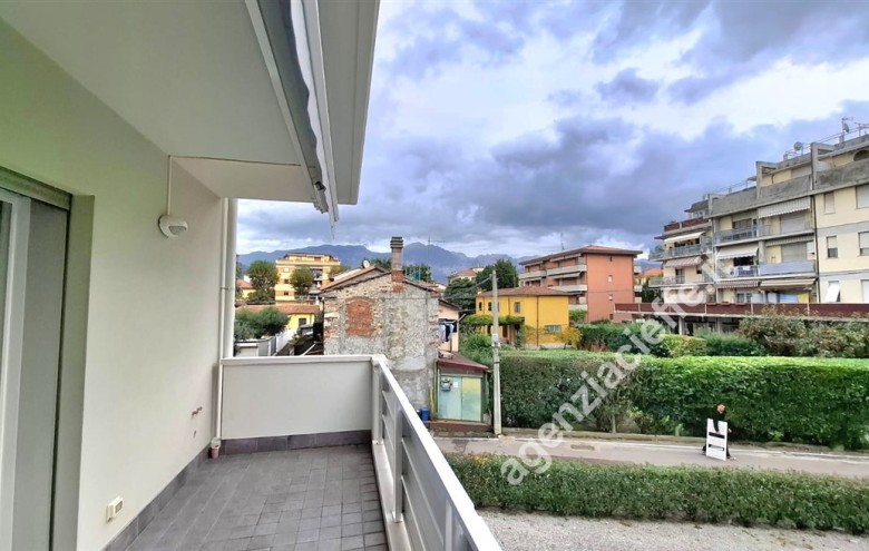 Appartamento in vendita a Carrara