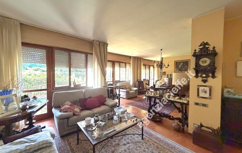 Appartamento in vendita a Massa