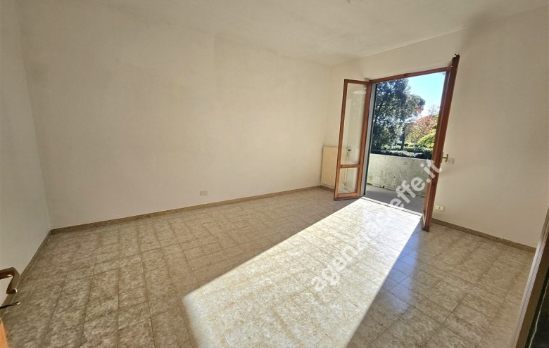 Bifamiliare in vendita a Massa