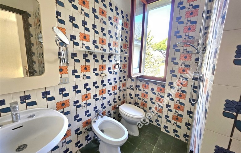 Bifamiliare in vendita a Massa