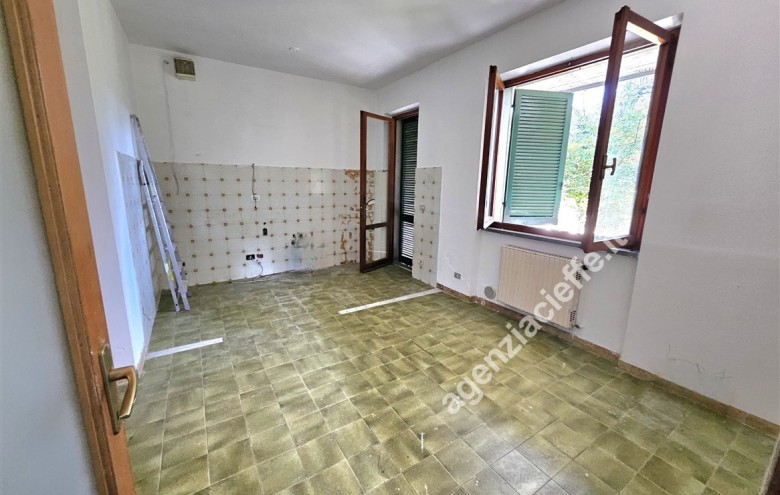 Bifamiliare in vendita a Massa