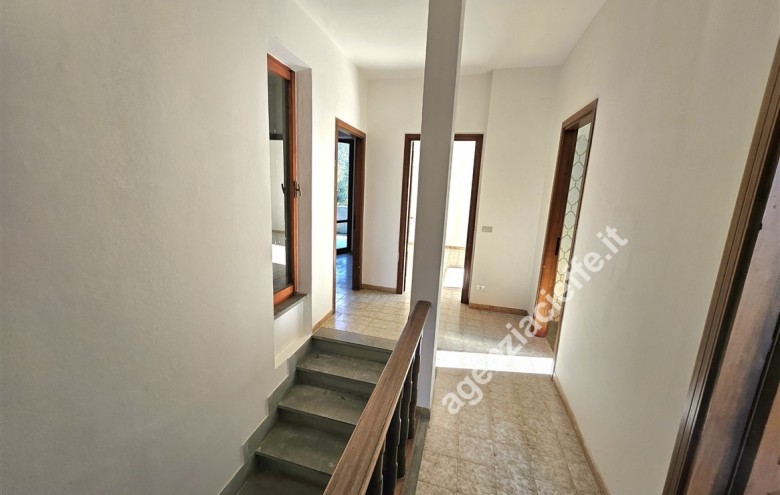 Bifamiliare in vendita a Massa