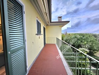 Appartamento in vendita a Marina di Massa