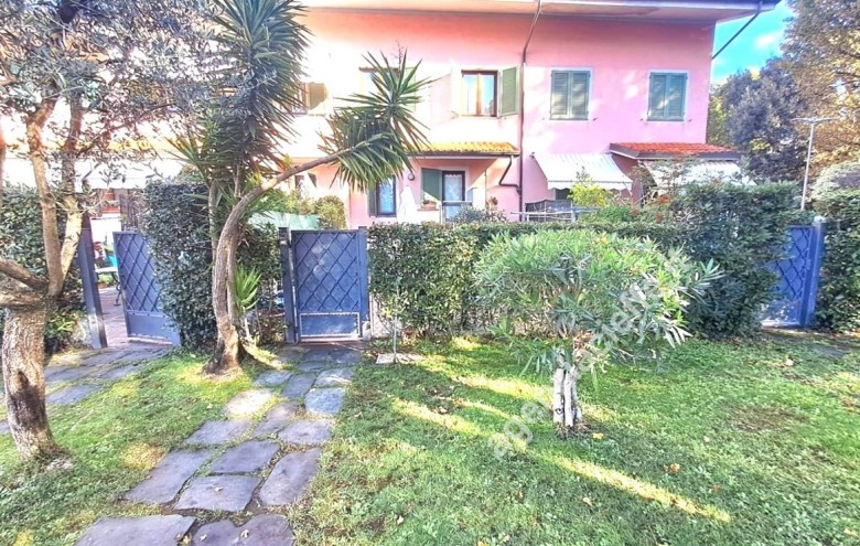 Villetta a schiera in vendita a Forte dei Marmi