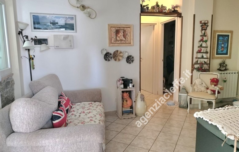 Appartamento in vendita a Montignoso