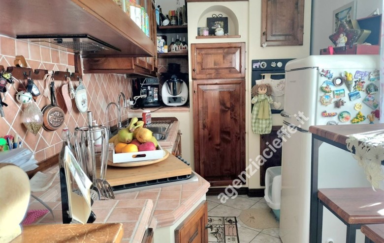 Appartamento in vendita a Montignoso