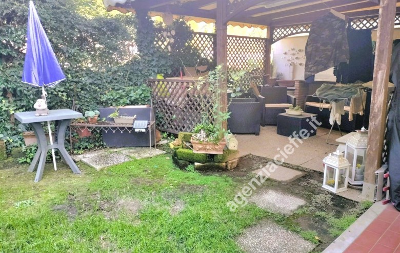 Appartamento in vendita a Montignoso