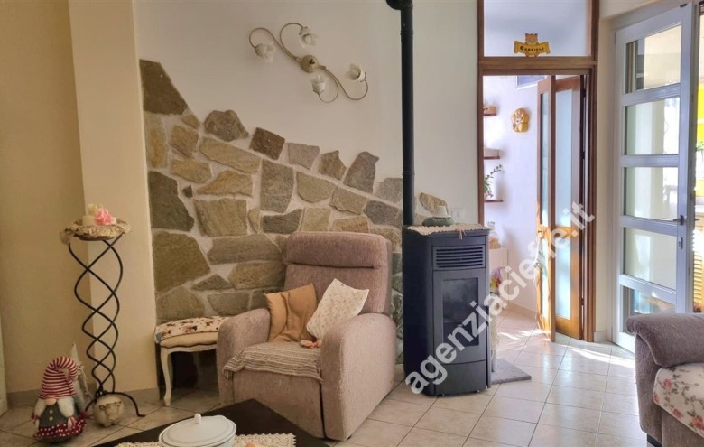 Appartamento in vendita a Montignoso