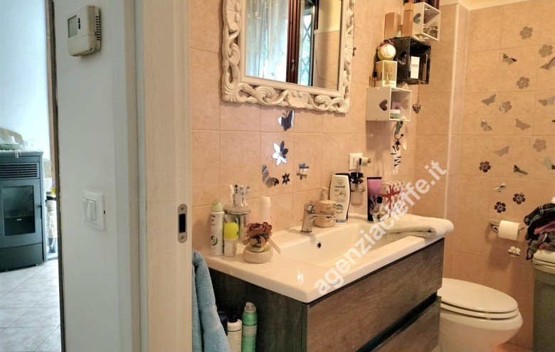 Appartamento in vendita a Montignoso