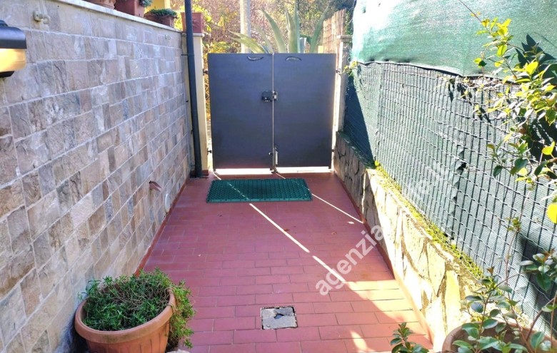 Appartamento in vendita a Montignoso