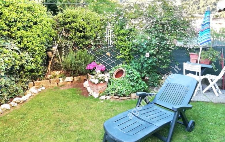 Appartamento in vendita a Montignoso