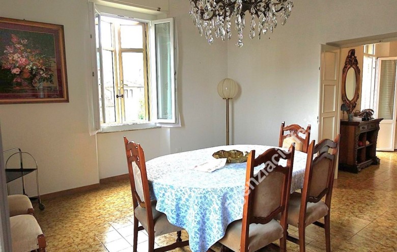 Appartamento in vendita a Massa