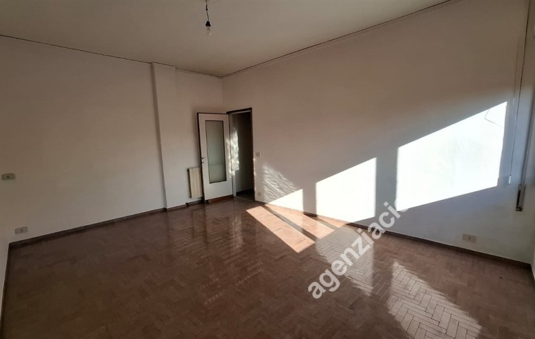 Appartamento in vendita a Massa