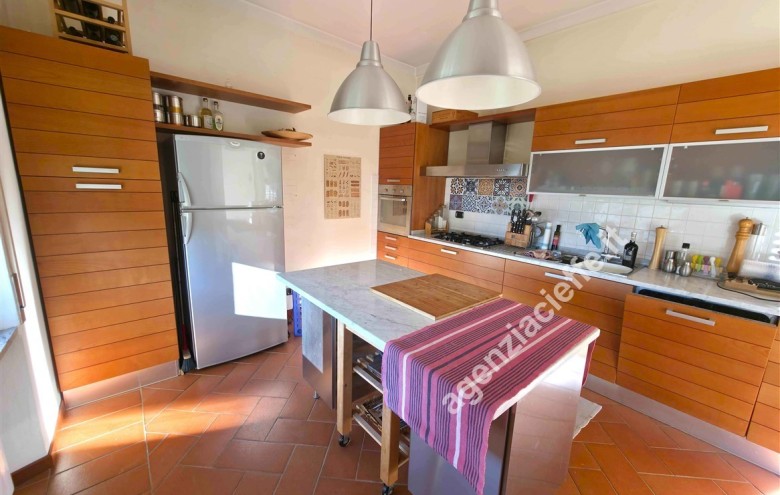 Appartamento in vendita a Massa