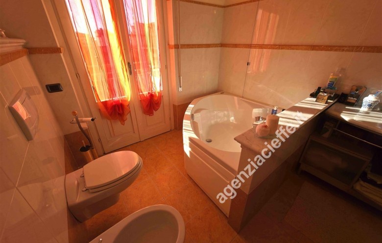 Appartamento in vendita a Massa