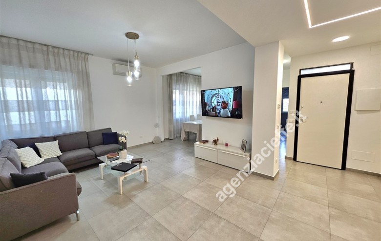 Appartamento in vendita a Carrara