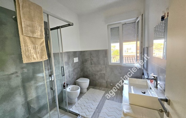 Appartamento in vendita a Carrara