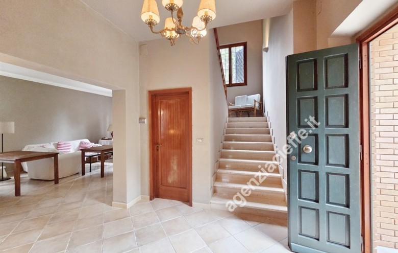 Villa singola in vendita a Massa