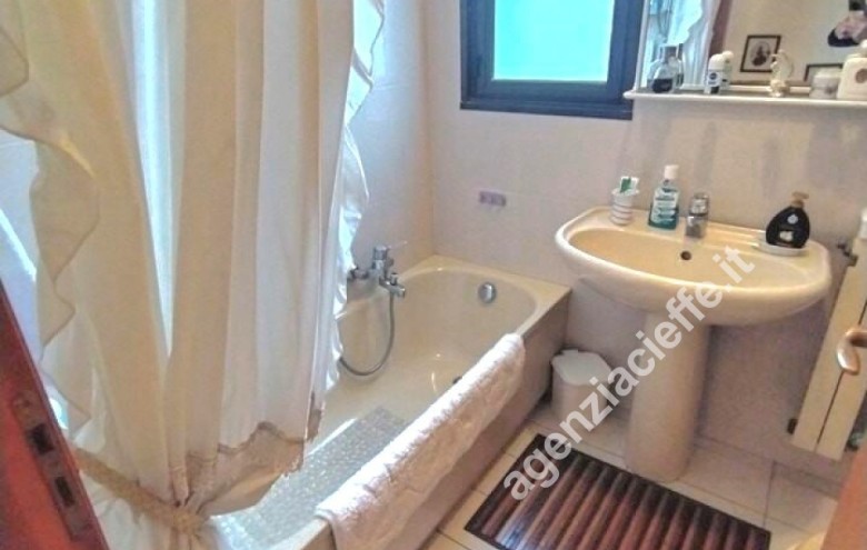 Villetta a schiera in vendita a Massa