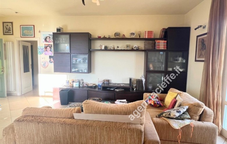 Appartamento in vendita a Montignoso