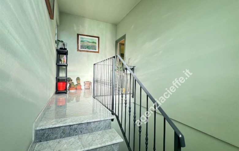 Appartamento in vendita a Montignoso