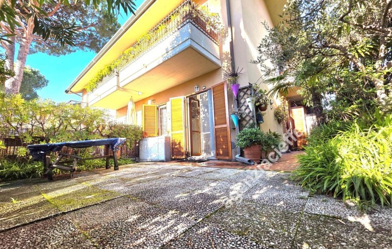 Villetta a schiera in vendita a Massa