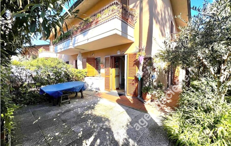 Villetta a schiera in vendita a Massa