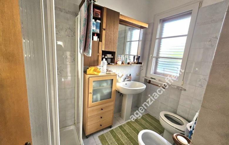 Bifamiliare in vendita a Massa