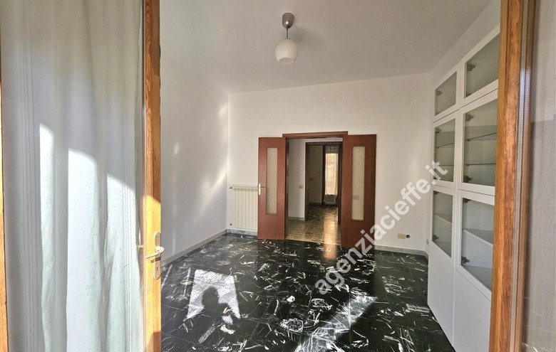 Bifamiliare in vendita a Massa