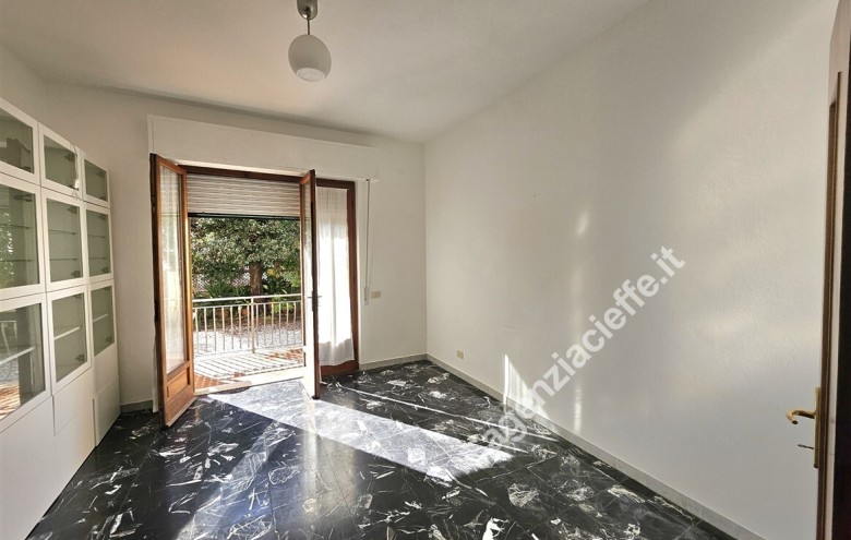 Bifamiliare in vendita a Massa