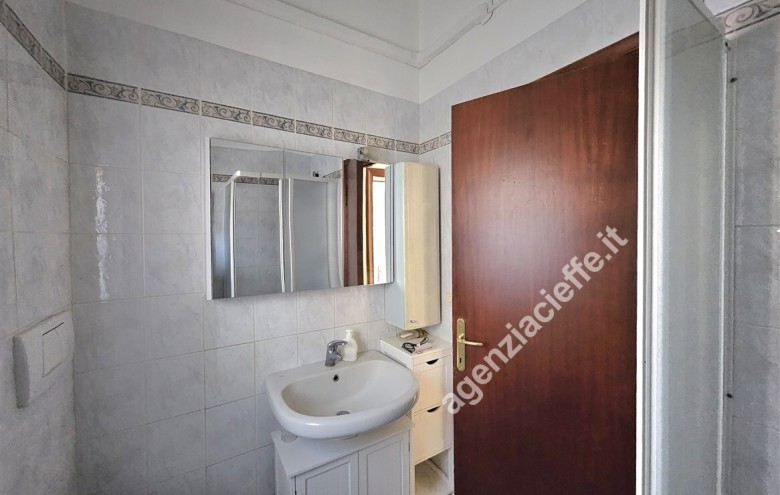 Bifamiliare in vendita a Massa