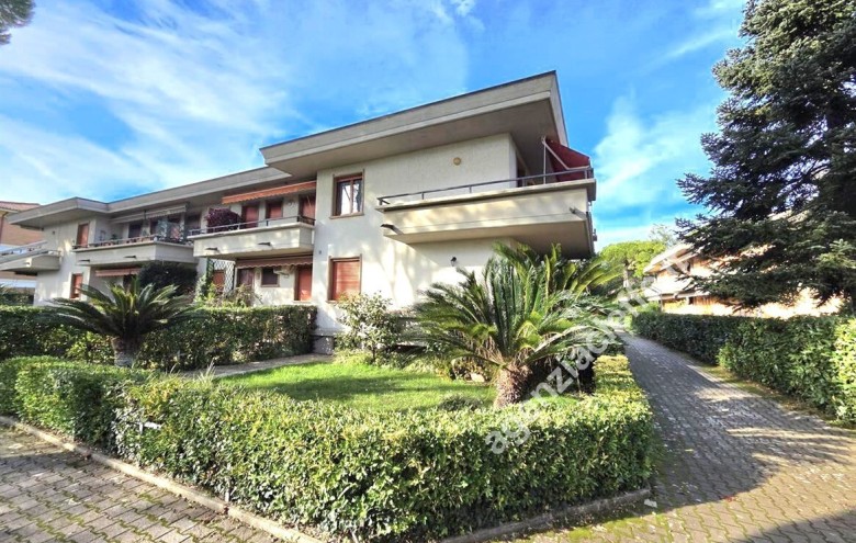 Appartamento in vendita a Massa