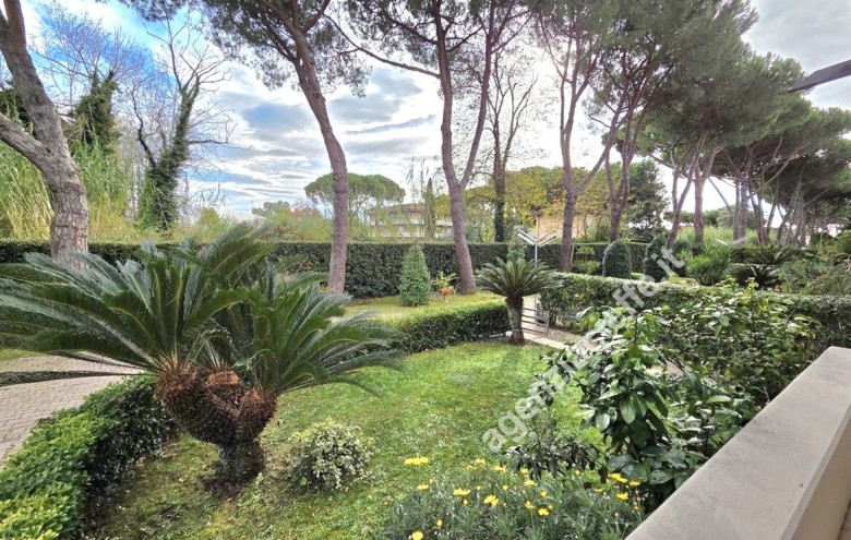 Appartamento in vendita a Massa