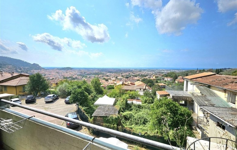 Appartamento in vendita a Massa