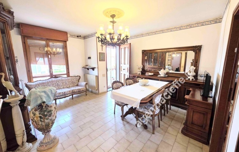 Appartamento in vendita a Massa