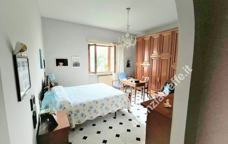 Bifamiliare in vendita a Massa