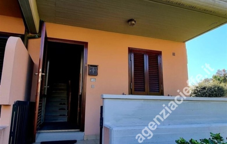 Villetta a schiera in vendita a Massa