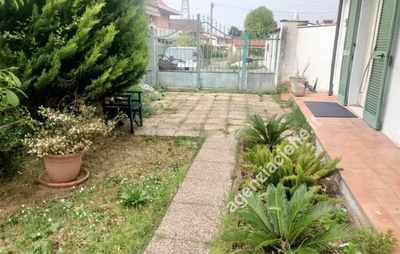 Villetta a schiera in vendita a Massa