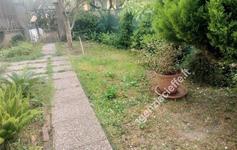 Villetta a schiera in vendita a Massa