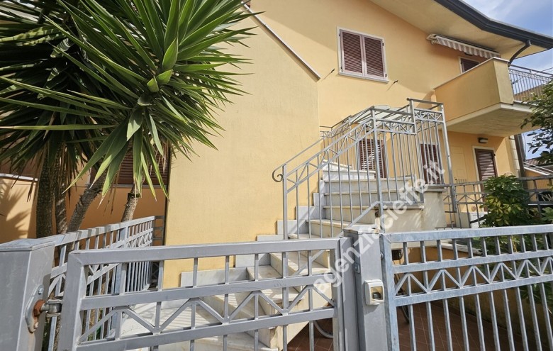 Appartamento in vendita a Massa