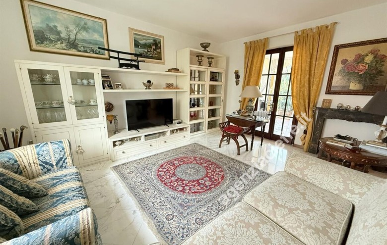 Villa singola in vendita a Massa