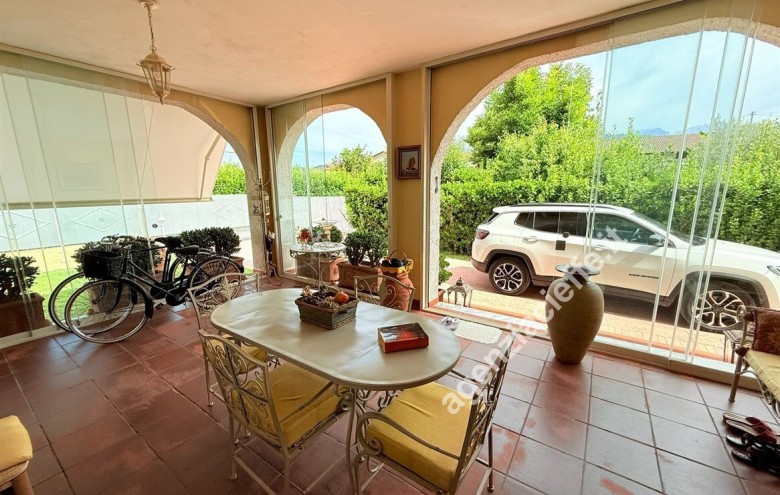 Villa singola in vendita a Massa