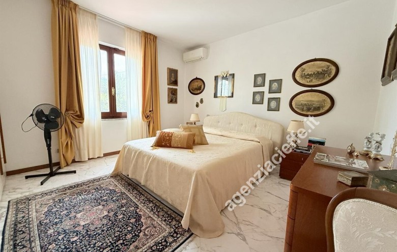 Villa singola in vendita a Massa