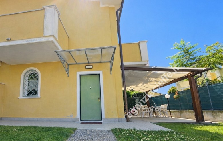 Villetta a schiera in vendita a Massa